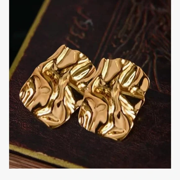 18K Gold Plated Textured Chunky Rectangle Earrings Stainless Steel - Picture 4 of 6